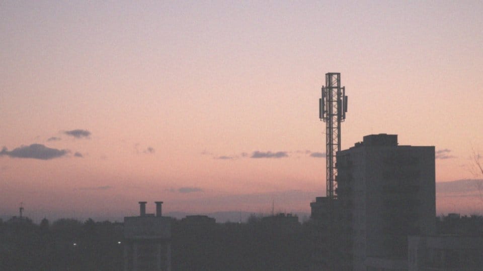 Jak zasięg 5G wpływa na jakość połączenia?