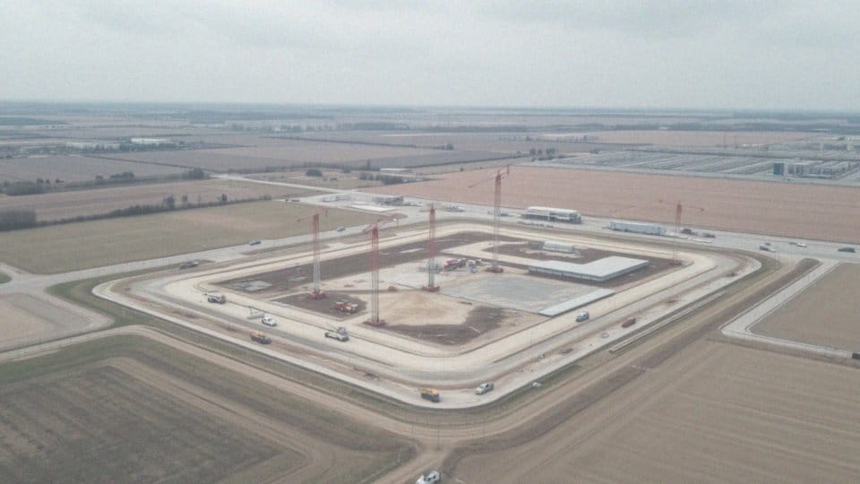Gdzie dokładnie powstaje fabryka w Brzegu?